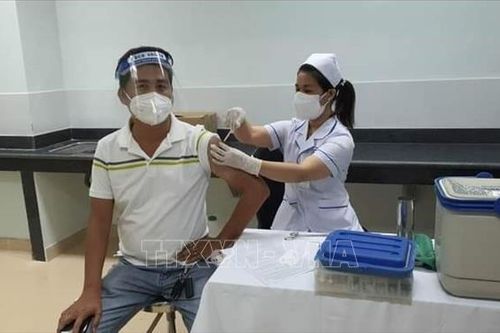 Đẩy nhanh tiến độ tiêm vaccine ngừa COVID-19