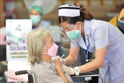 Đông Nam Á tăng tốc bao phủ vaccine