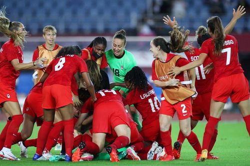 Canada giành huy chương vàng lịch sử bóng đá nữ Olympic