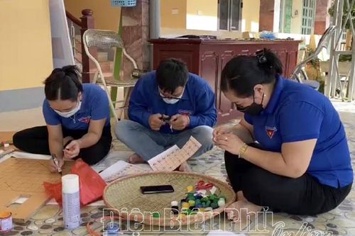 Bộ đồ chơi dân gian lý thú, bổ ích cho trẻ em