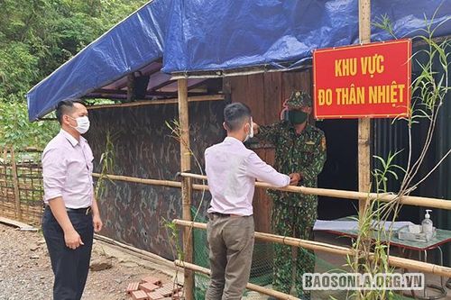 Quân và dân Mường Lèo đồng hành phòng, chống dịch bệnh COVID-19