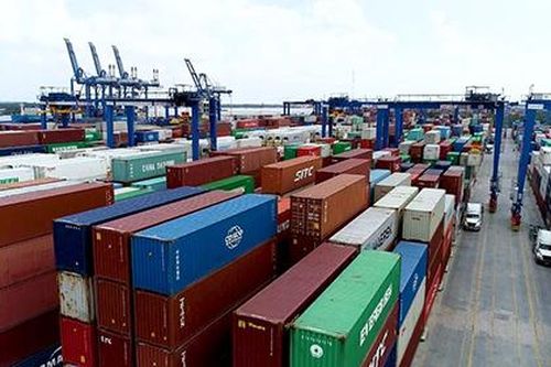 Ngành Hải quan: Khẩn trương giải quyết ùn tắc hàng hóa tại cảng Cát Lái
