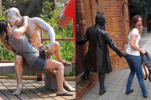 Những kiểu tạo dáng giữa người và tượng nhận về bão like