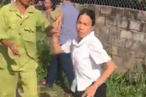 Công an Tuyên Quang lên tiếng vụ bà ngoại đòi 'tách khẩu' cho cháu bé mất mẹ mới 7 tuổi