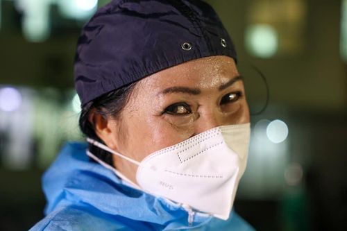 Phương Thanh: 'Tôi và đội nghệ sĩ tình nguyện không dám đi vệ sinh'