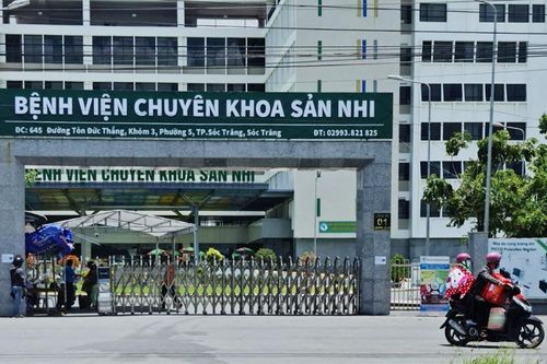 Bác sĩ mắc Covid-19 sau khi trốn về quê