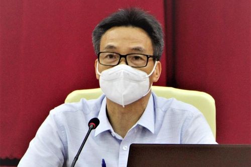 Phó thủ tướng: Đừng chống dịch mạnh vài ngày, sau đó lỏng dần