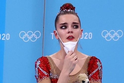 Nữ VĐV Nga khóc khi không thể giành HCV Olympic