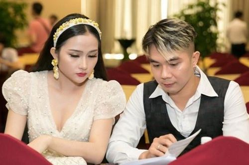 Khánh Đơn: 'Tôi bất ngờ khi bài hát cũ được chú ý ở Mỹ'