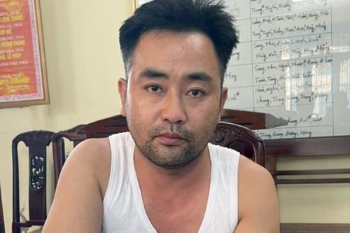 Kẻ trốn truy nã chém bạn gái tại nhà nghỉ
