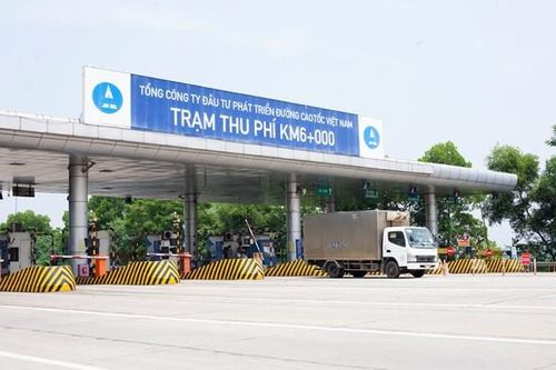 Tài xế phải trả 2 lần phí cao tốc Hà Nội - Lào Cai