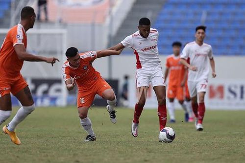 B.Bình Dương, SHB Đà Nẵng than khó vì V League 2021 lùi thêm 6 tháng