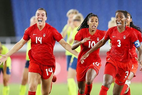 Đội tuyển bóng đá nữ Canada lần đầu lên ngôi hậu