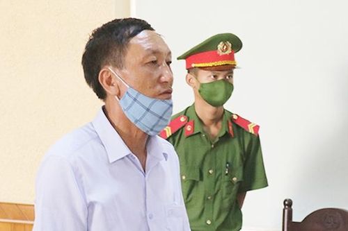 Chiếm đoạt 600 triệu đồng, cán bộ địa chính phải 'trả' 10 năm tù