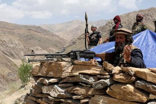 Taliban chiếm được khu vực quan trọng, sát hại quan chức Afghanistan