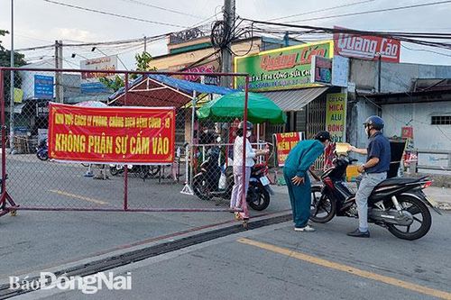 Sáng 7-8: Thêm 569 ca dương tính mới, dịch bệnh dây dưa kéo dài ở nhiều xã, phường