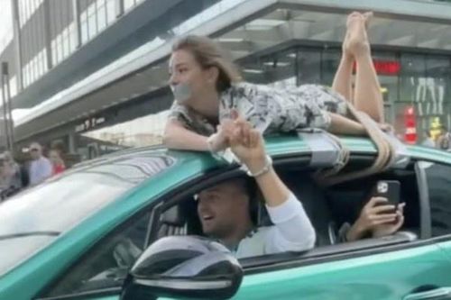 Trói bạn gái trên nóc ôtô để quay video, blogger Nga bị điều tra