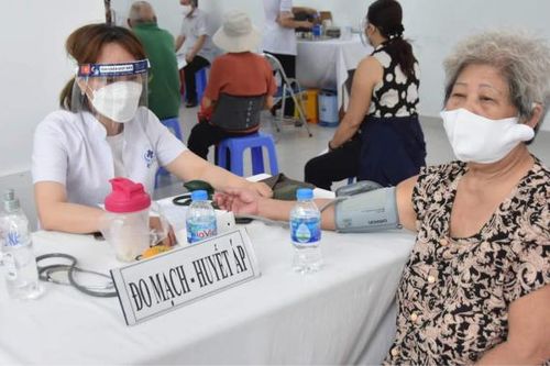 Bộ trưởng Nguyễn Thanh Long: Đẩy mạnh tiêm phủ vắc xin để tạo vùng xanh an toàn