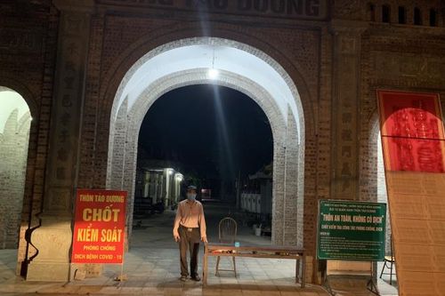 Lơ là trong triển khai thực hiện phòng, chống dịch Covid-19, một Chủ tịch xã bị phê bình