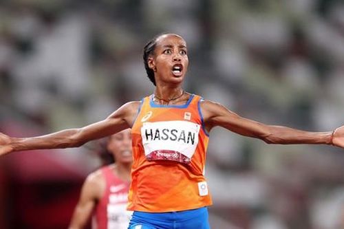 Người Ethiopia bị truất ngôi hậu trên đường chạy 10.000m nữ Olympic bởi 'người Hà Lan bay'