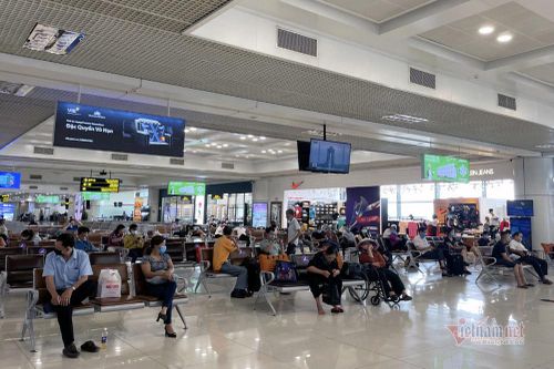 Đề xuất một loại giấy xác nhận cho người, phương tiện đi đến các sân bay