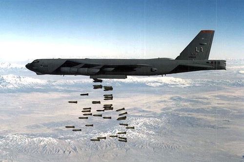Mỹ điều máy bay chiến đấu ngăn Taliban chiếm các thành phố quan trọng tại Afghanistan
