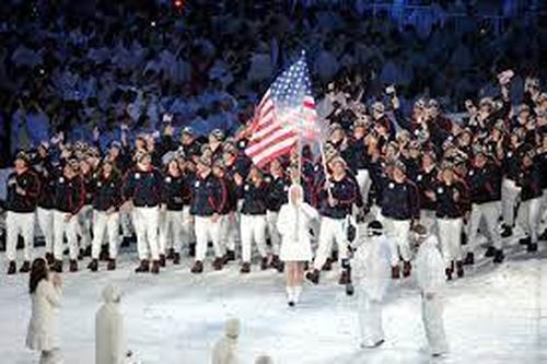 Bế mạc Olympic Tokyo 2020: Đoàn Mỹ bất ngờ vươn lên dẫn đầu