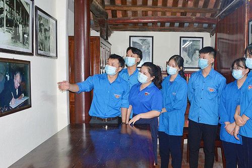 Chủ tịch Quốc hội Lê Quang Đạo: Tấm gương ngời sáng về tinh thần đổi mới tổ chức và hoạt động của Quốc hôịTin khácNỗ lực vì nạn nhân chất độc da camTruyền nhiệt huyết giữ gìn di sản then cho thế hệ trẻ