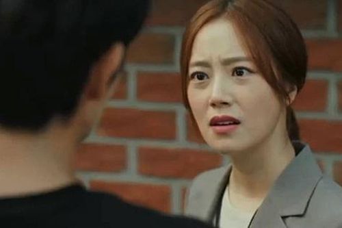 Sang nhà ngoại ăn giỗ, bố vợ kêu đi chặt thịt gà nhưng con rể buông một câu khiến cả họ im bặt