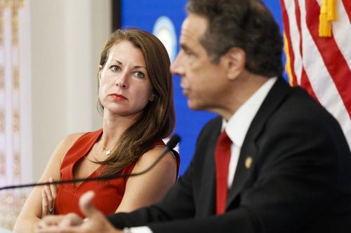 Trợ lý thân tín của ông Cuomo từ chức