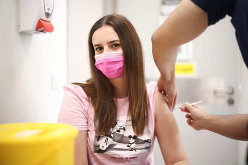 Anh dự trữ dư thừa hơn 200 triệu liều vaccine Covid-19