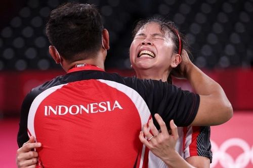 Đôi VĐV cầu lông Indonesia đổi đời sau Olympic