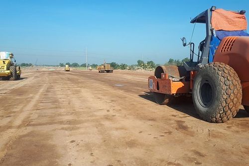 Bổ sung 'luồng xanh' vận chuyển thiết bị làm đường cao tốc Bắc - Nam