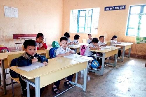 Ưu tiên bố trí nguồn vốn hỗ trợ địa phương thực hiện kiên cố hóa trường, lớp học