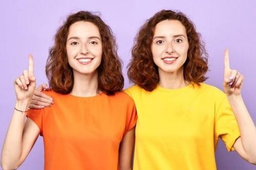 Anh chị em sinh đôi giống hệt nhau, liệu dấu vân tay có giống hệt nhau?