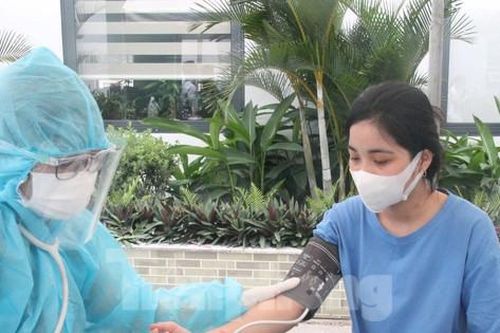 'Điểm nóng' Bình Dương vừa tiêm đã hết vắc xin, hỏa tốc xin Bộ Y tế chi viện