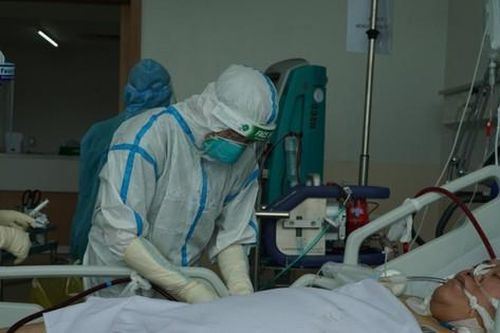 Chuyên gia y tế: Cần khẩn cấp tiêm vắc xin ngừa COVID-19 cho phụ nữ mang thai