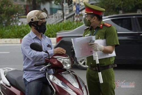 Buổi sáng Hà Nội siết lý do ra đường, Công an nhắc nhở chưa xử phạt