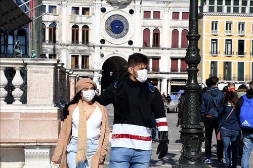 Italy triệt phá đường dây làm giả 'Thẻ xanh' COVID-19
