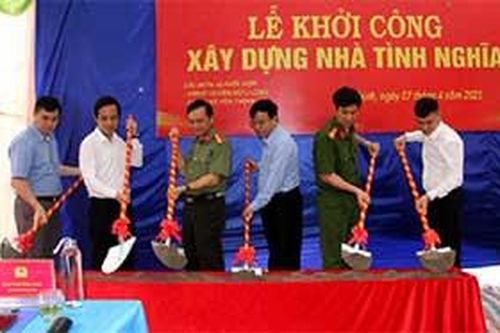 Công an toàn tỉnh: Gửi nghĩa tình vào những công trình hỗ trợTin khácKết nối các nguồn lực chuẩn bị cơ sở vật chất cho năm học mơíDanh sách cá nhân dự kiến đề nghị xét tặng danh hiệu 'Công dân Lạng Sơn ưu tú' lần thứ nhất, năm 2021