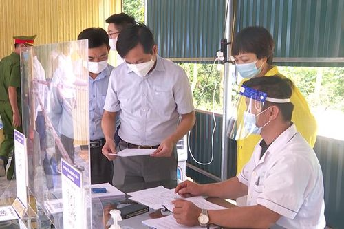 Tân Sơn: Kiểm tra các chốt kiểm soát dịch COVID -19 trên địa bàn