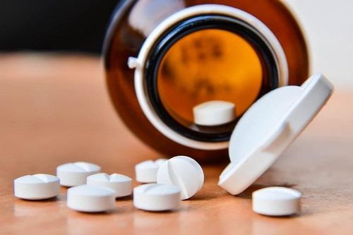 Có nên sử dụng thuốc corticoid tự chữa COVID-19 tại nhà?