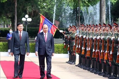 Lễ đón chính thức Chủ tịch nước Nguyễn Xuân Phúc và phu nhân thăm hữu nghị chính thức Lào