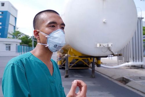 Bồn chứa 32 tấn oxy và sáng kiến 'đánh chặn từ xa' của quận 7