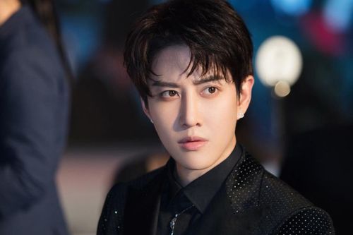 Mike Angelo bị hủy hoại danh tiếng vì scandal đời tư