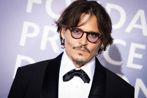 Johnny Depp nhận giải thưởng phim ảnh