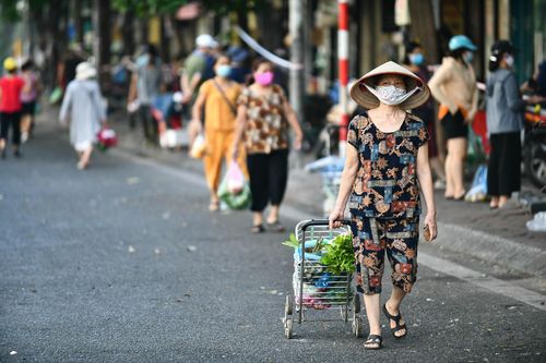 Tổng đài hỗ trợ khẩn cấp cho người dân khó mua thực phẩm ở TP.HCM