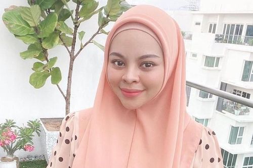 Ca sĩ Malaysia qua đời vì Covid-19