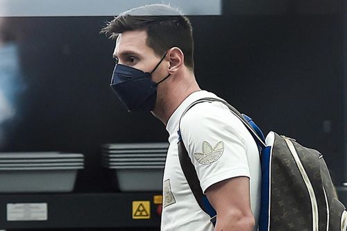 Messi lên đường gia nhập PSG