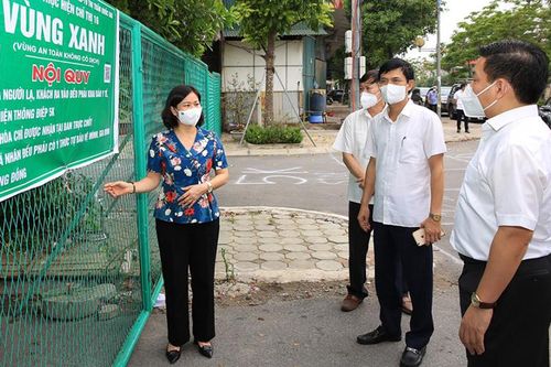 Phó Bí thư Thường trực Thành ủy Nguyễn Thị Tuyến: Xây dựng mỗi xã, thôn, khu phố trở thành những 'pháo đài' chống dịch